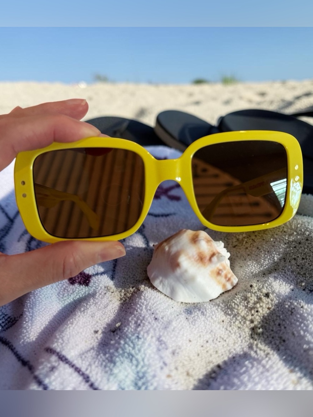 SOLID & STRIPED Yellow Square-Frame Sunglasses 💛